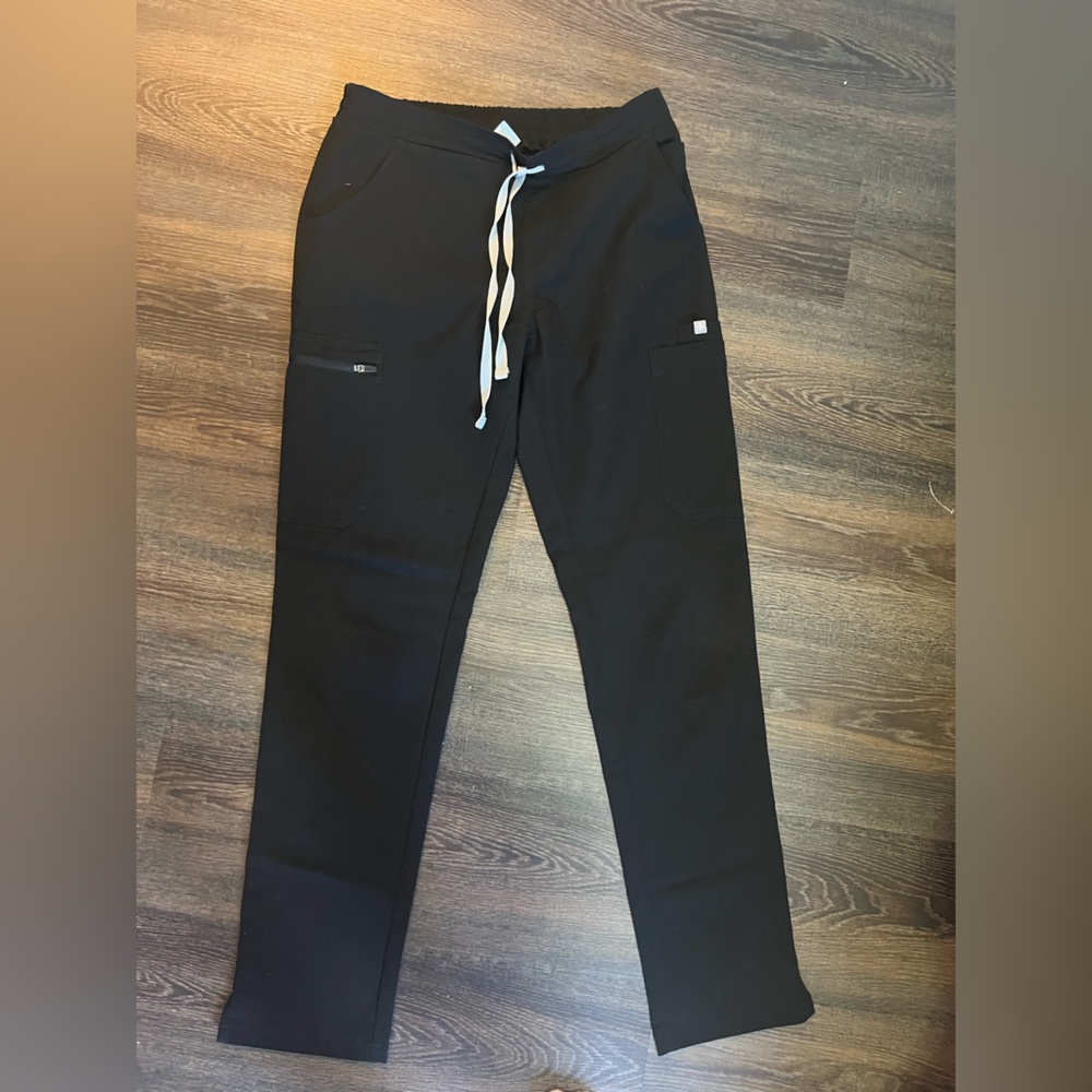 Black Figs straight leg Scrub Pant